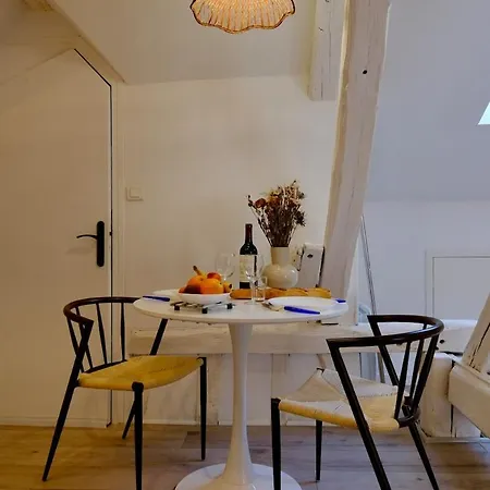 Sur Avre - Romantic Appartement Verneuil d'Avre et d'Iton